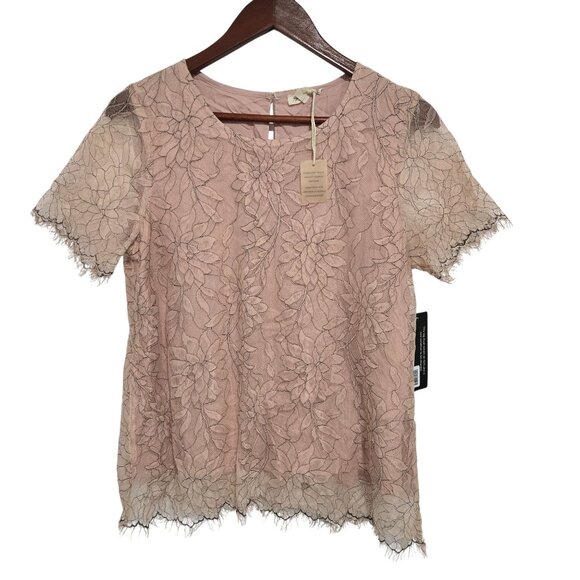 Mystree Scallop Edge Lace Top in light pink - Size‎ Medium - Picture 1 of 8